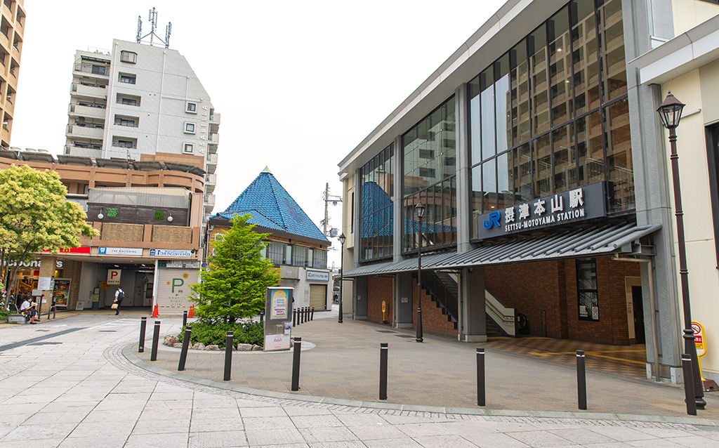 1）JR摂津本山駅北口から